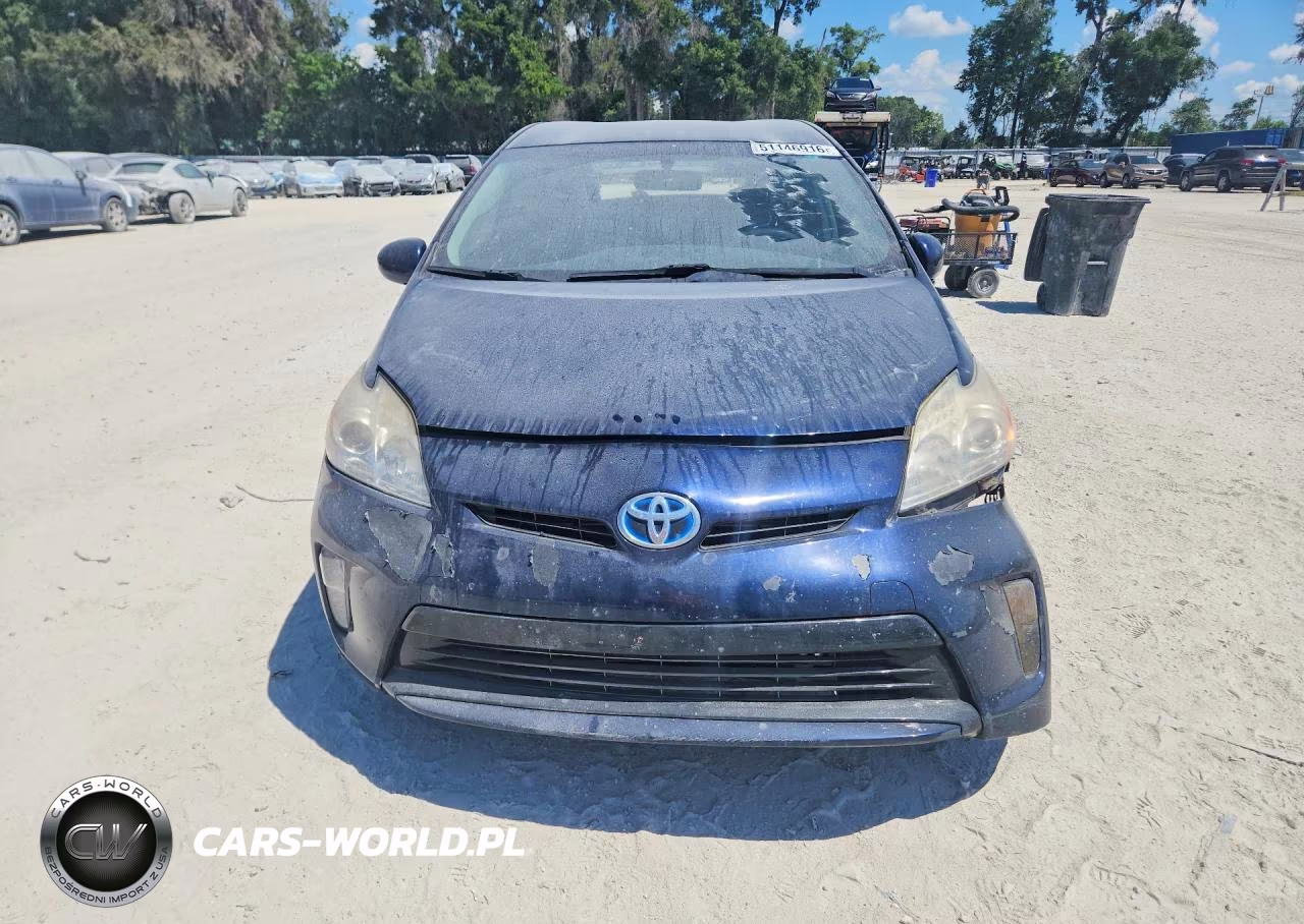 2015 Toyota Prius Two VIN:JTDKN3DU4F1937378 - 5