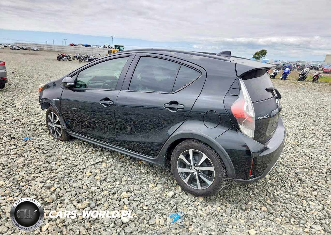 2018 Toyota Prius C Two VIN:JTDKDTB3XJ1601496 - 2