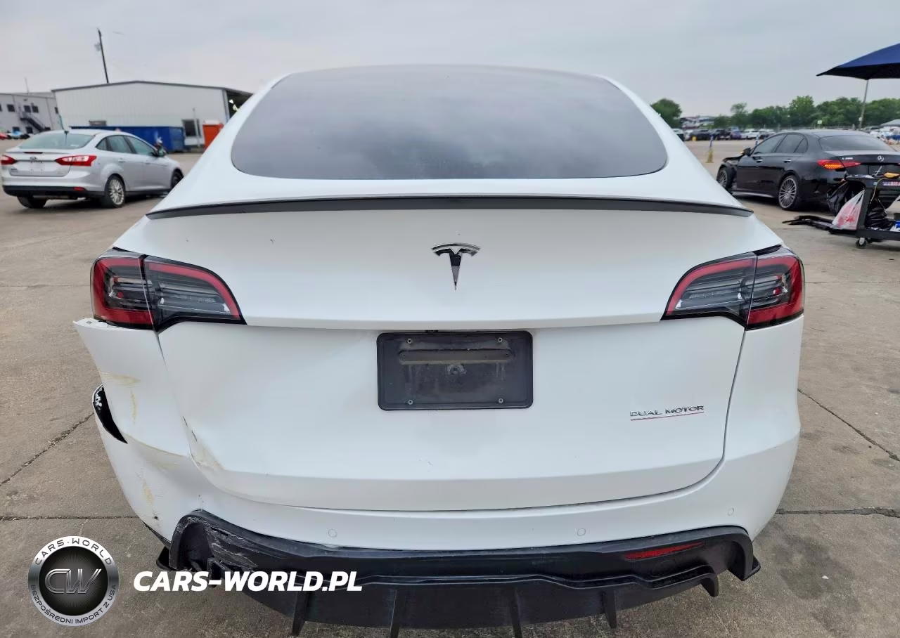 2022 Tesla Model Y VIN:7SAYGDEF0NF452268 - 6