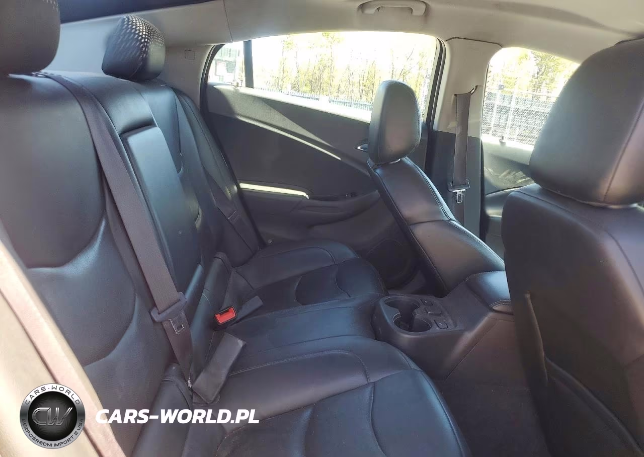 2017 Chevrolet Volt Premier VIN:1G1RD6S53HU107001 - 10