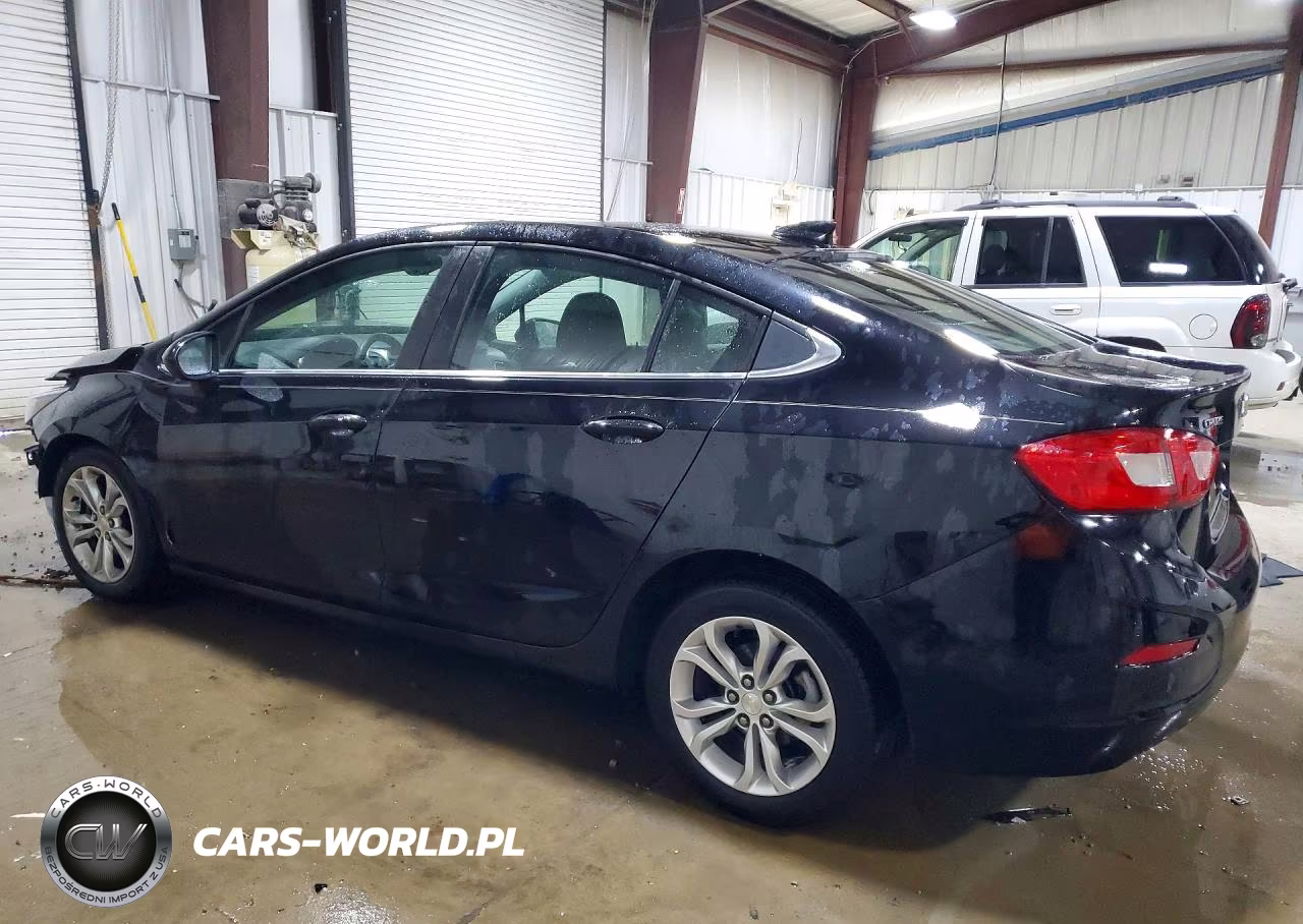 2019 Chevrolet Cruze Lt VIN:1G1BE5SM8K7132191 - 2