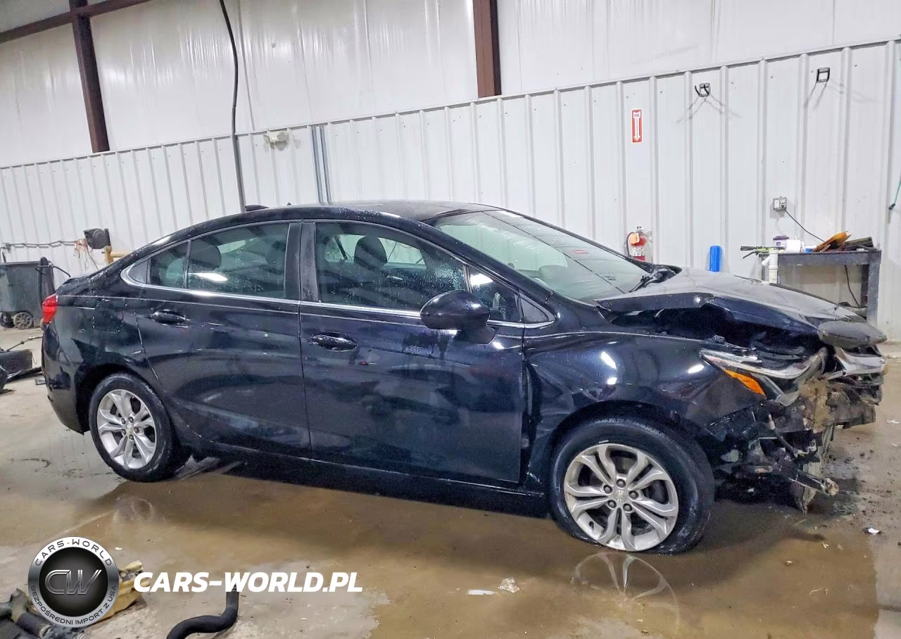 2019 Chevrolet Cruze Lt VIN:1G1BE5SM8K7132191 - 4