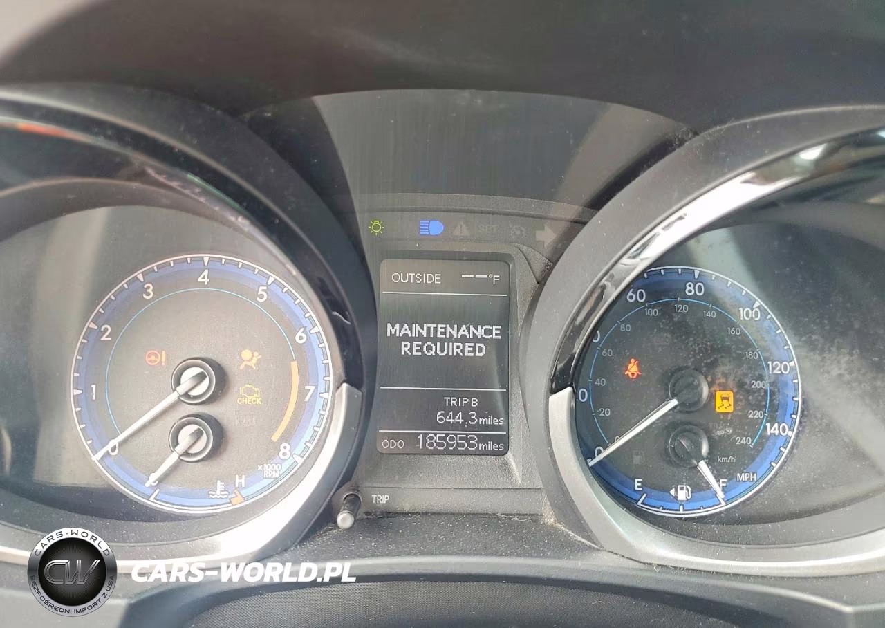 2015 Toyota Corolla S Plus VIN:2T1BURHE4FC350876 - 9