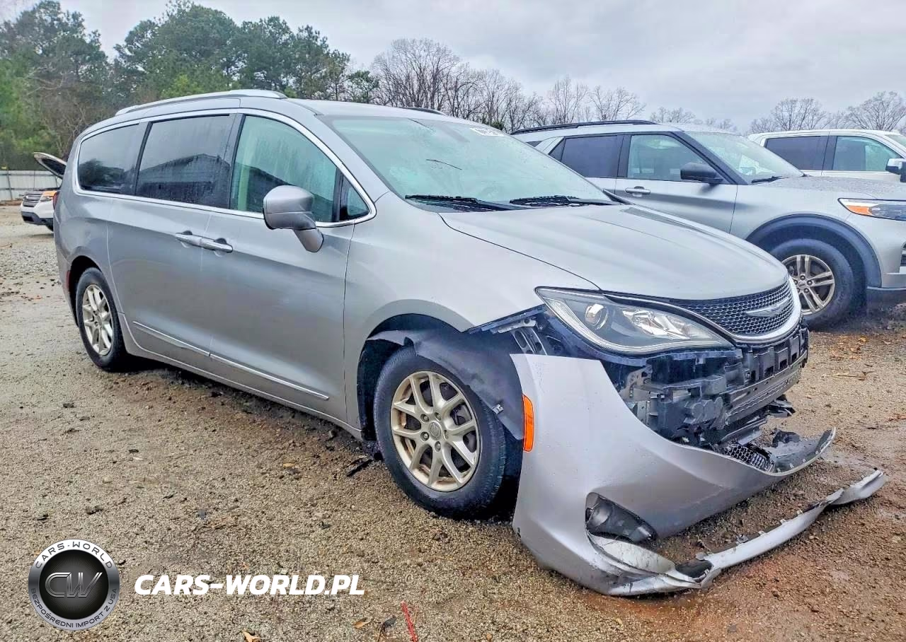 2020 Chrysler Pacifica Touring L VIN:2C4RC1BG0LR280074 - 4