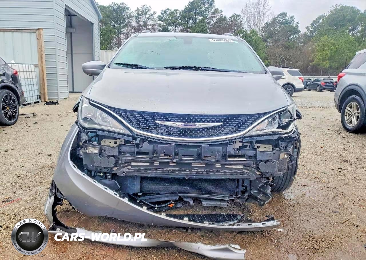 2020 Chrysler Pacifica Touring L VIN:2C4RC1BG0LR280074 - 5