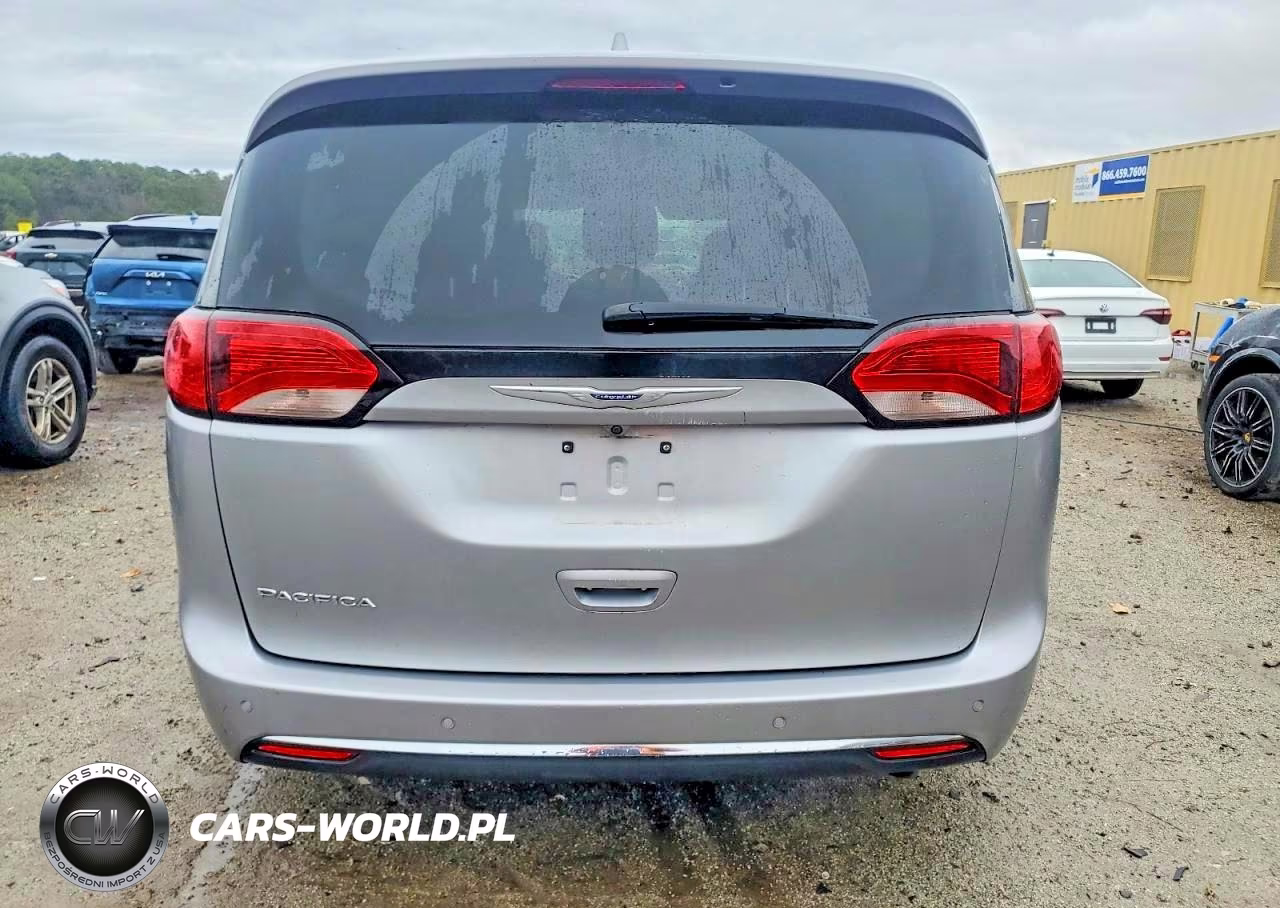 2020 Chrysler Pacifica Touring L VIN:2C4RC1BG0LR280074 - 6