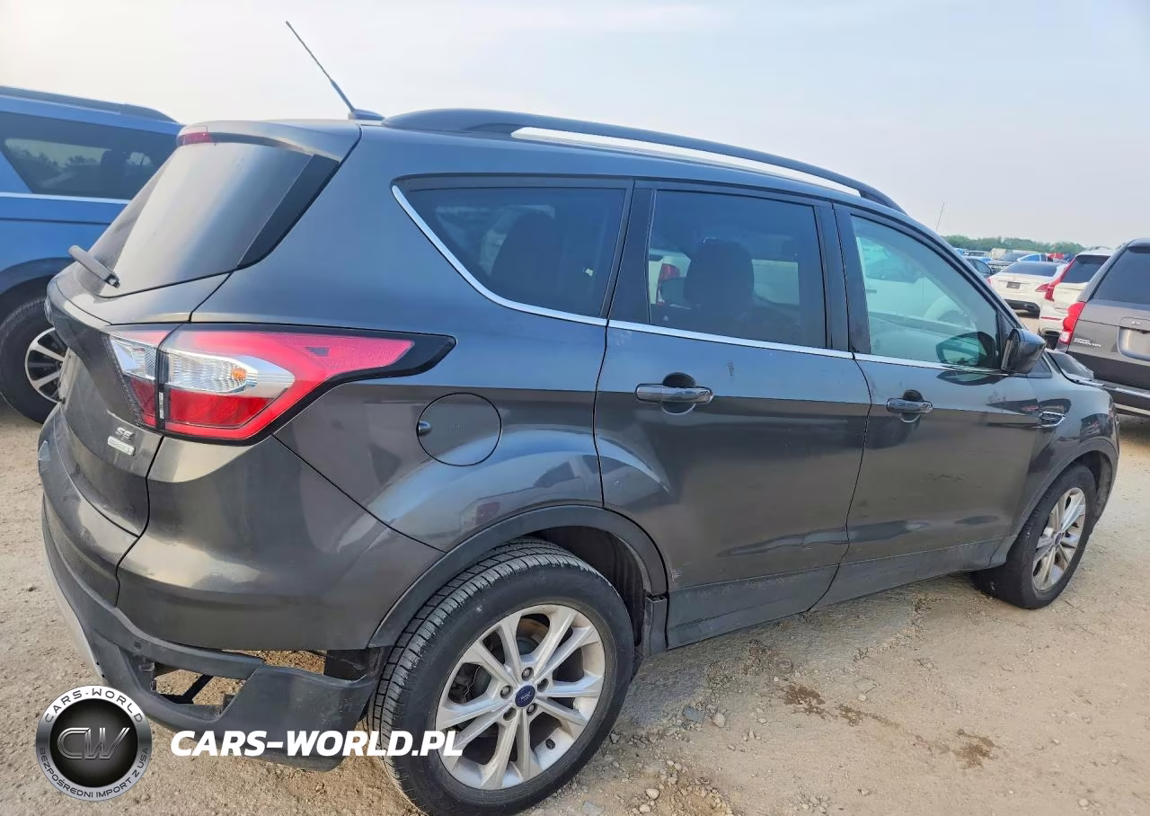 2017 Ford Escape Se VIN:1FMCU0GD7HUC58672 - 3