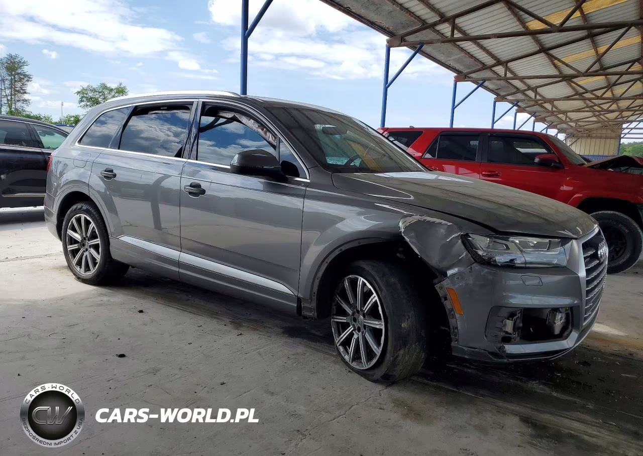 2017 Audi Q7 Premium Plus VIN:WA1LHAF76HD044566 - 4