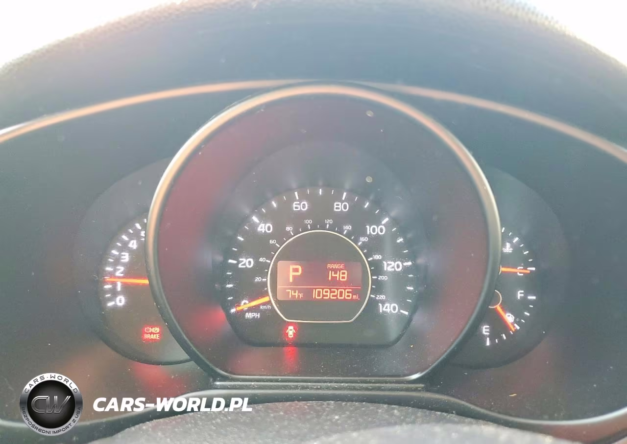 2015 Kia Soul + VIN:KNDJP3A57F7212759 - 9