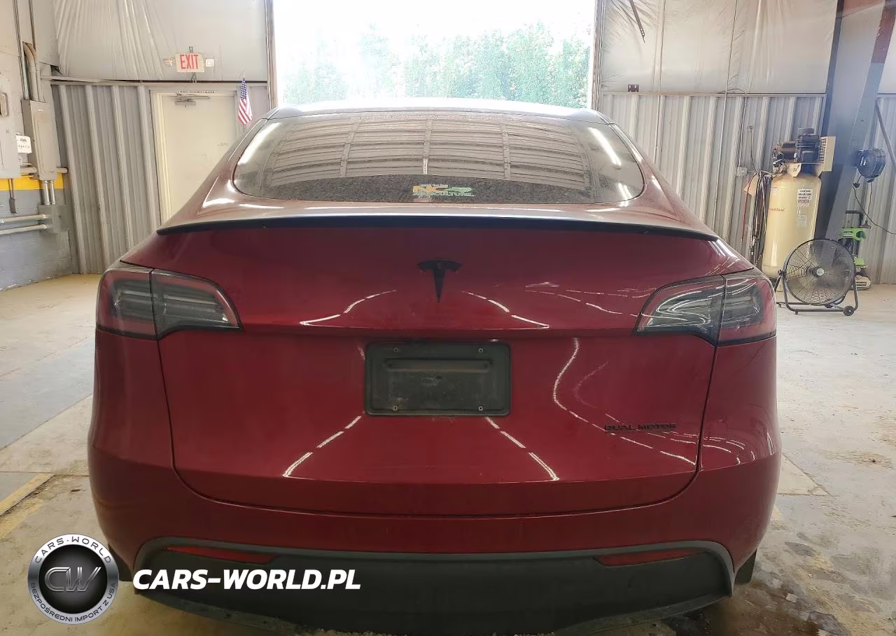 2025 Tesla Model Y VIN:7SAYGDEF8SA362696 - 6