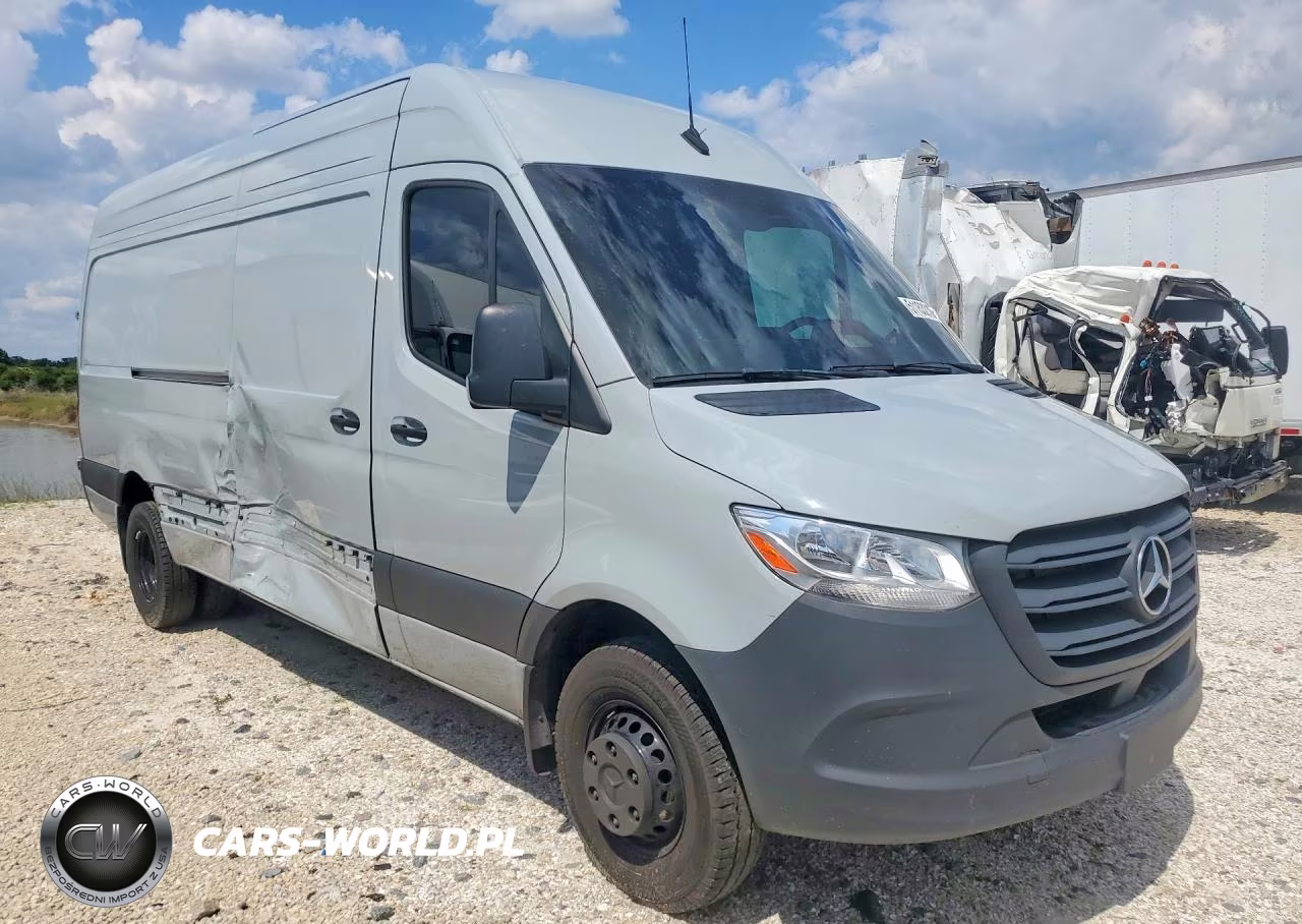 2025 Mercedes Benz Sprinter 3500 Delivery Van VIN:W1Y5NCHY7ST205220 - 4