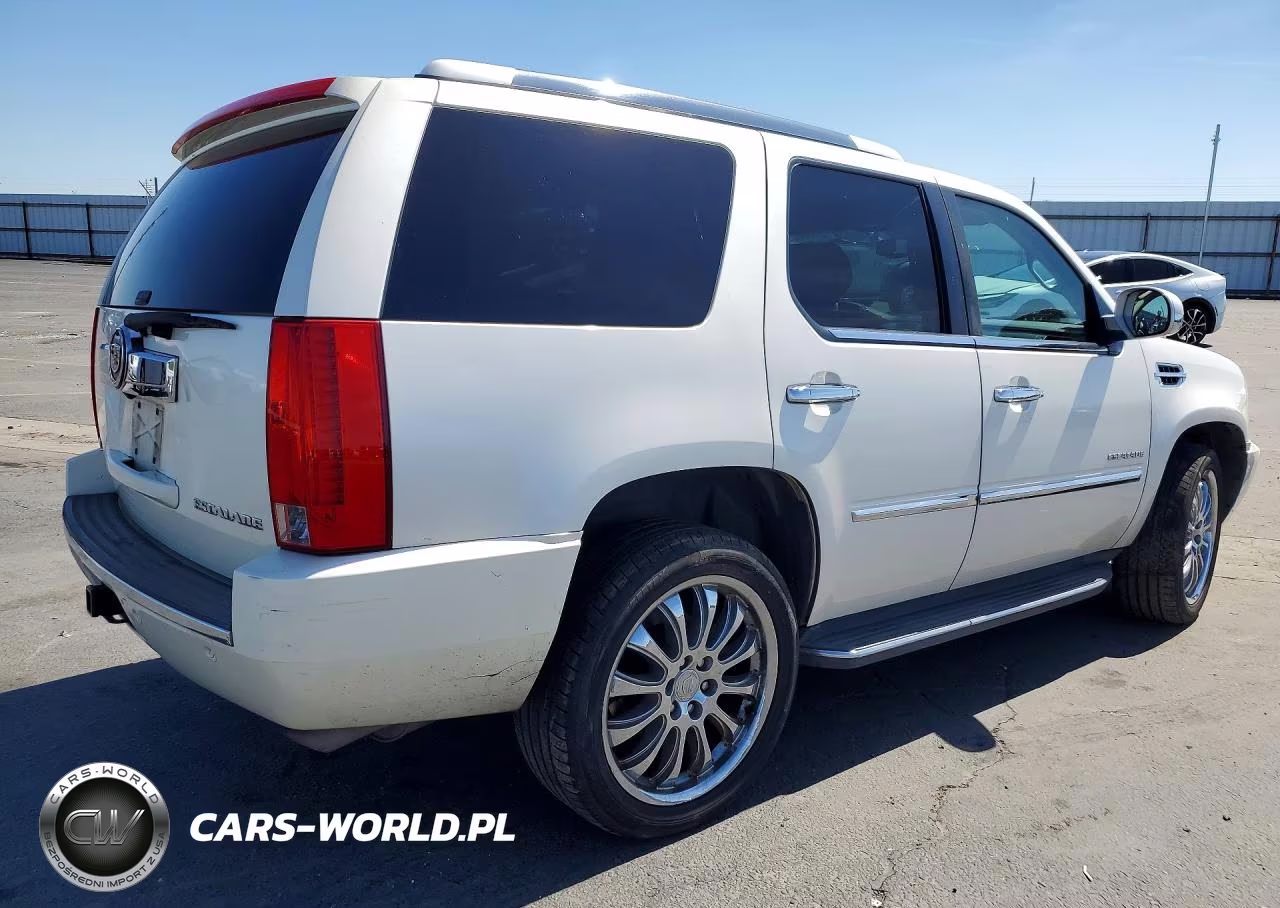 2011 Cadillac Escalade VIN:1GYS3AEF1BR326157 - 3