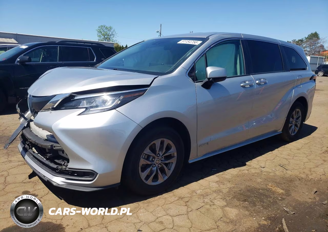 2021 Toyota Siena – zdjęcie 1 z 12