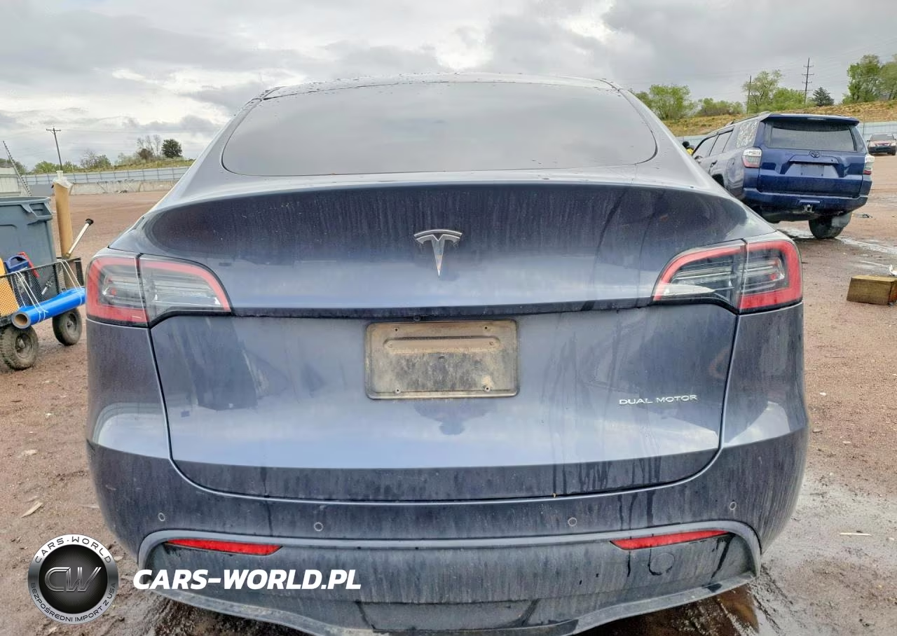 2022 Tesla Model Y VIN:7SAYGAEE3NF433879 - 6
