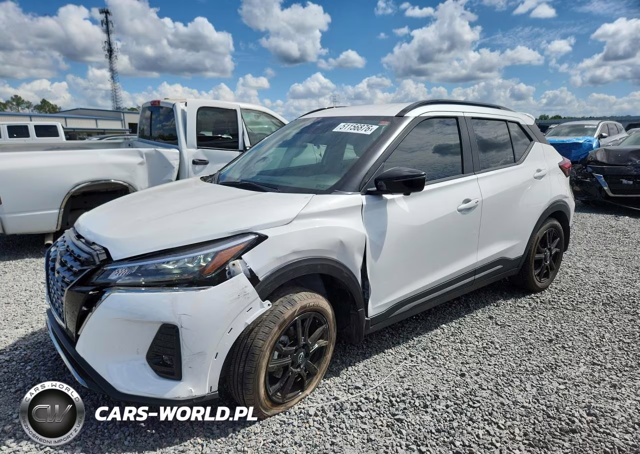 2023 Nissan Kicks Sr