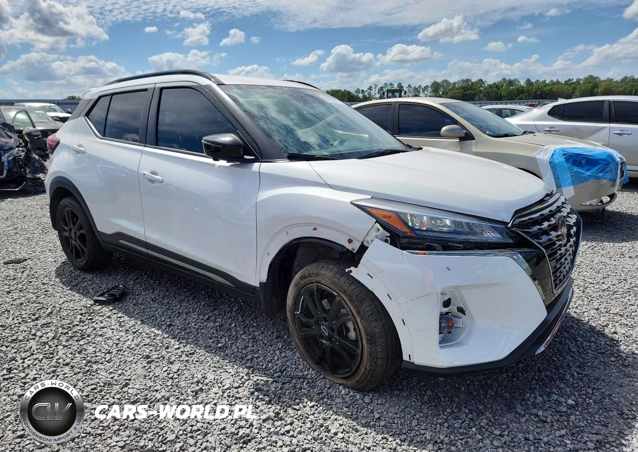 2023 Nissan Kicks Sr VIN:3N1CP5DV1PL482313 - 4