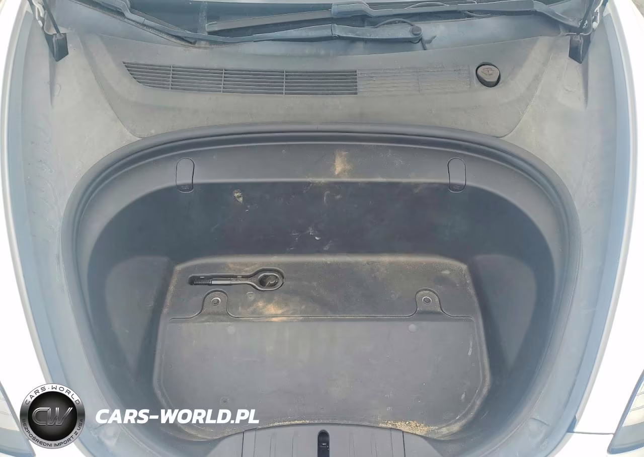 2019 Tesla Model 3 VIN:5YJ3E1EAXKF504081 - 11