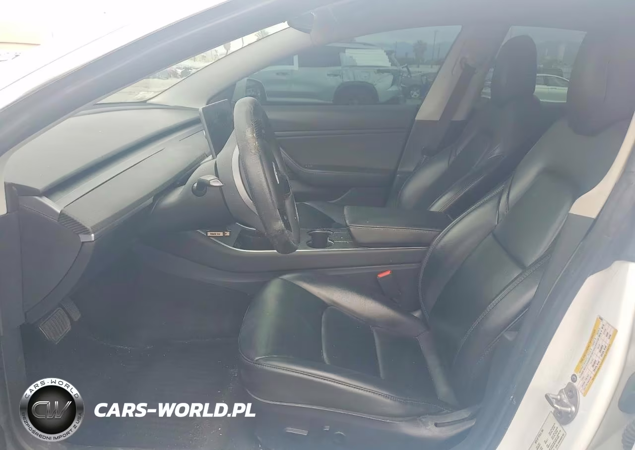 2019 Tesla Model 3 VIN:5YJ3E1EAXKF504081 - 7