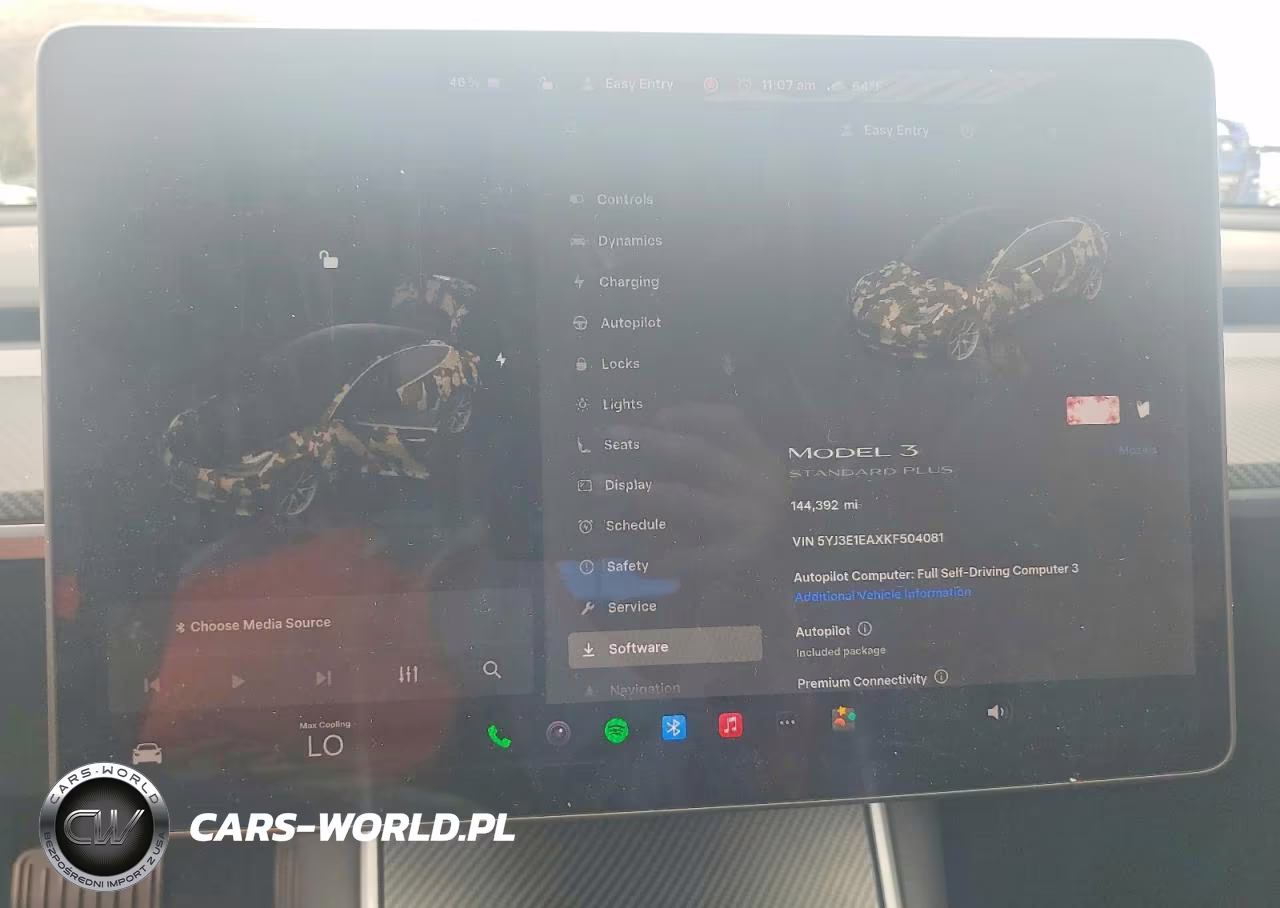 2019 Tesla Model 3 VIN:5YJ3E1EAXKF504081 - 9