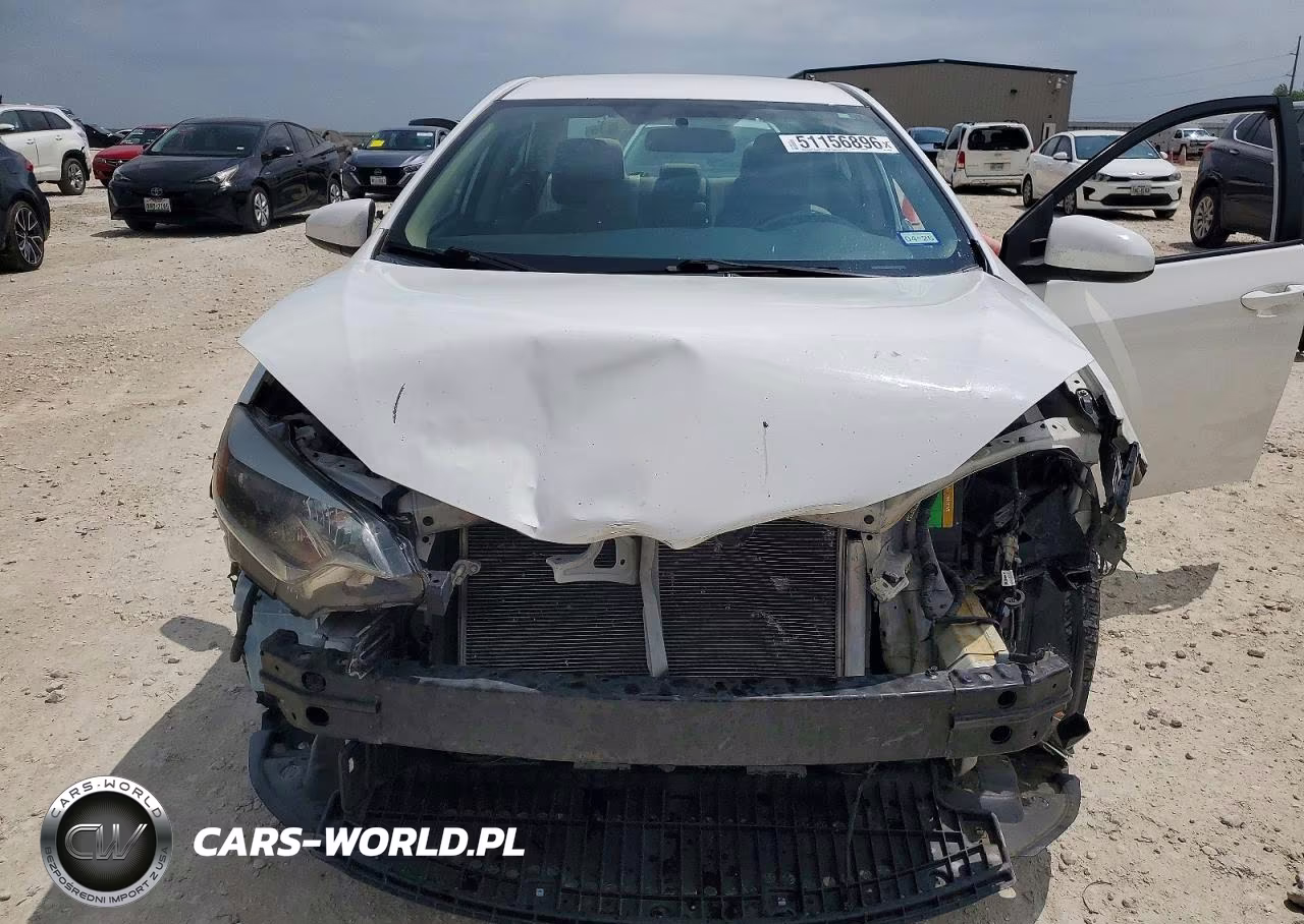 2016 Toyota Corolla Le VIN:5YFBURHE9GP480136 - 11