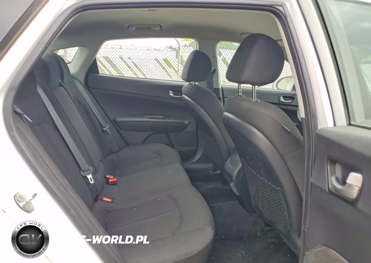 2019 Kia Optima Lx VIN:5XXGT4L30KG375519 - 10