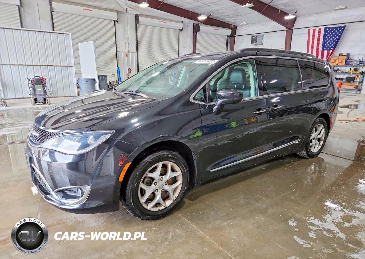 2017 Chrysler Pacifica Touring L