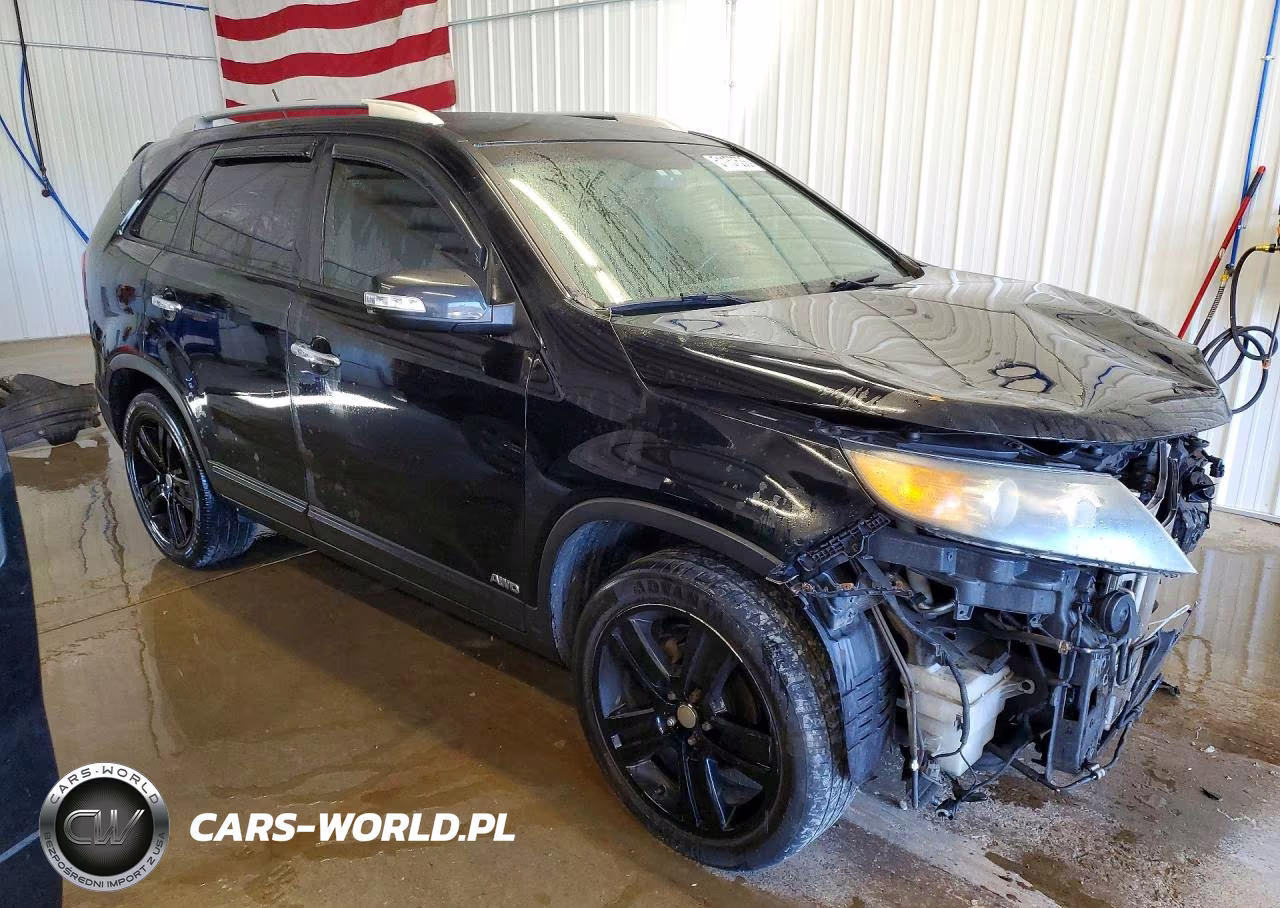 2011 Kia Sorento Lx VIN:5XYKTCA11BG111856 - 4