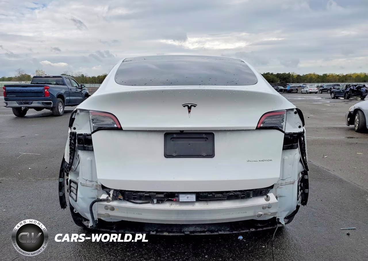 2022 Tesla Model Y VIN:7SAYGDEE8NF444622 - 6