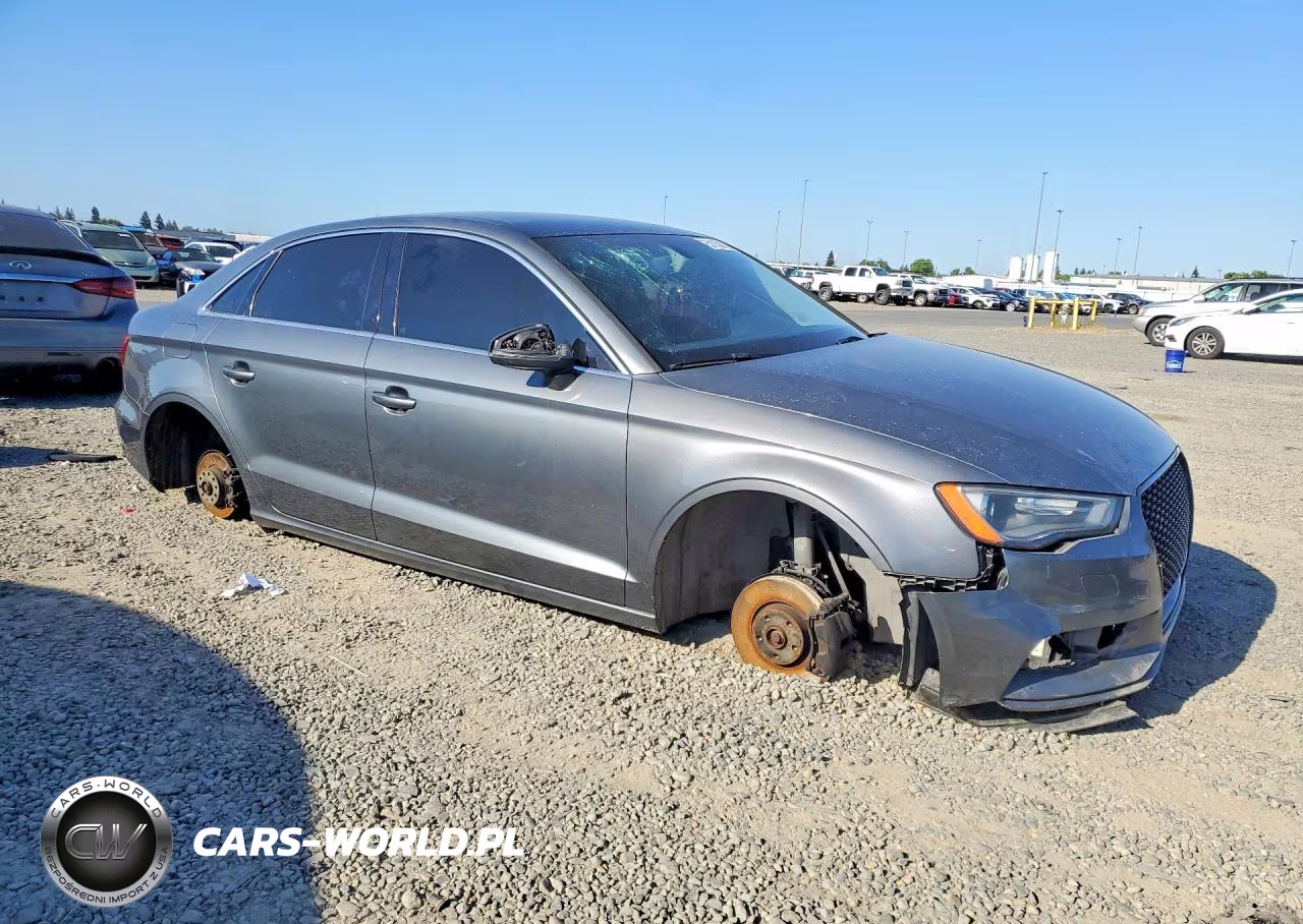 2015 Audi A3 Premium VIN:WAUBFGFF1F1002898 - 4