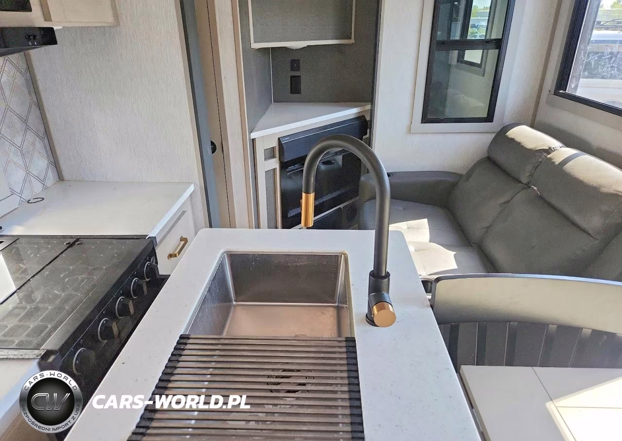 2024 Wildwood By Forest River Travel Tra VIN:4X4FWBP23RV709060 - 5
