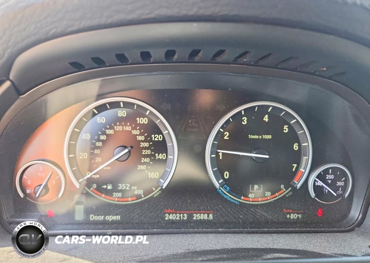 2015 BMW X5 xDrive35I VIN:5UXKR0C58F0K61969 - 9