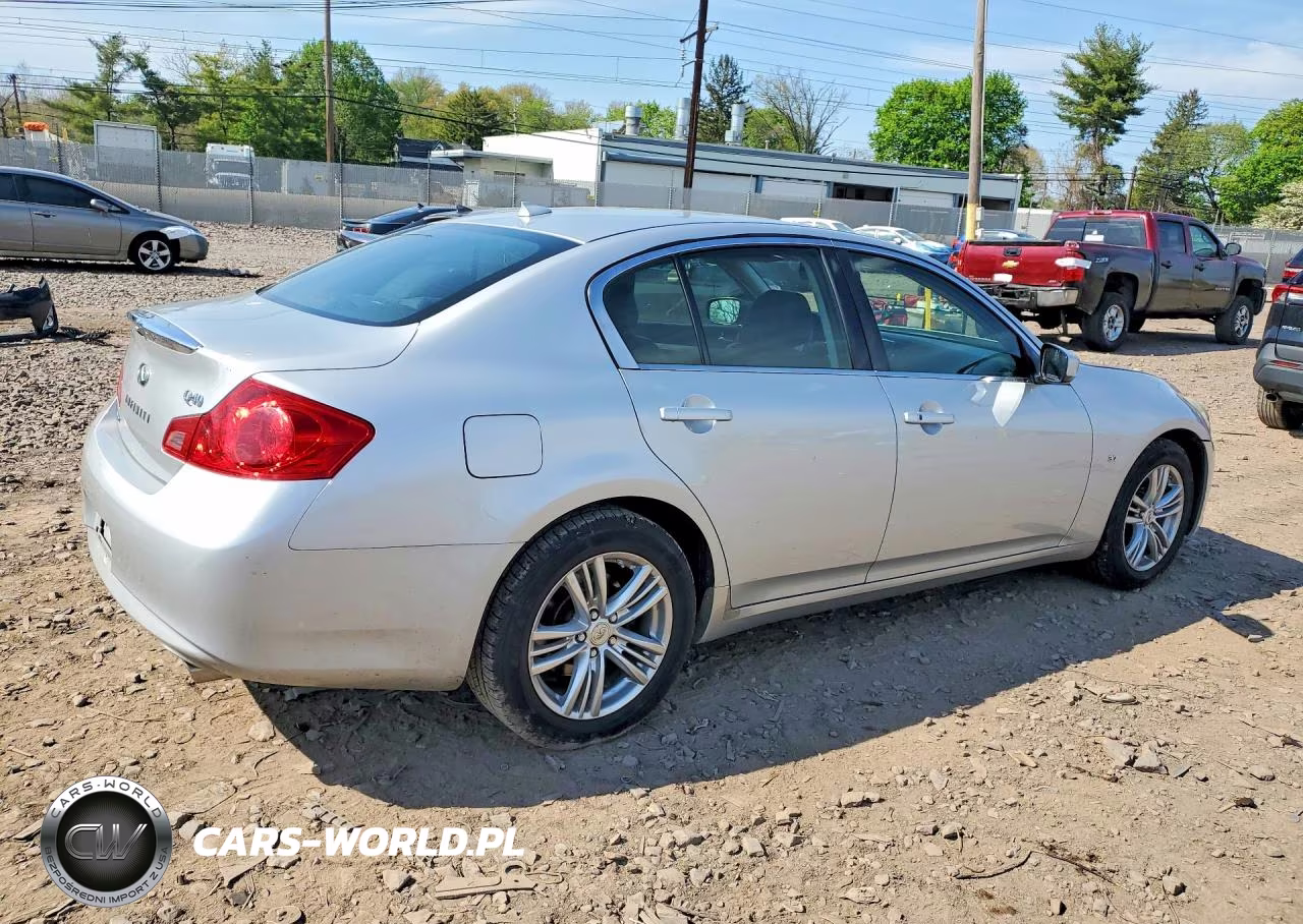 2015 Infiniti Q40 Base VIN:JN1CV6AR9FM521348 - 3