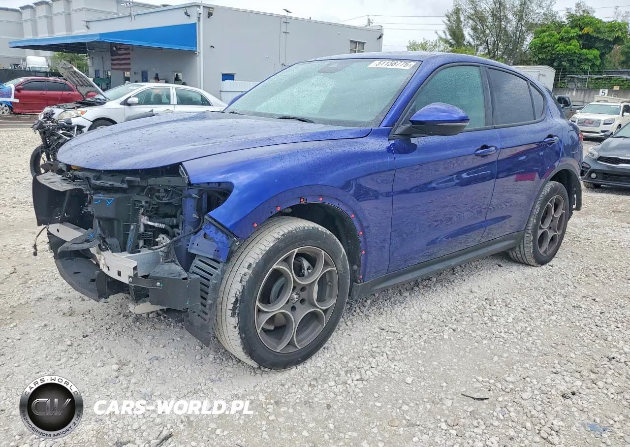 2023 Alfa Romeo Stelvio Sprint – zdjęcie 1 z 13