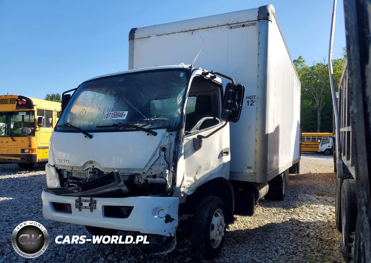 2019 Hino 155 Box Truck