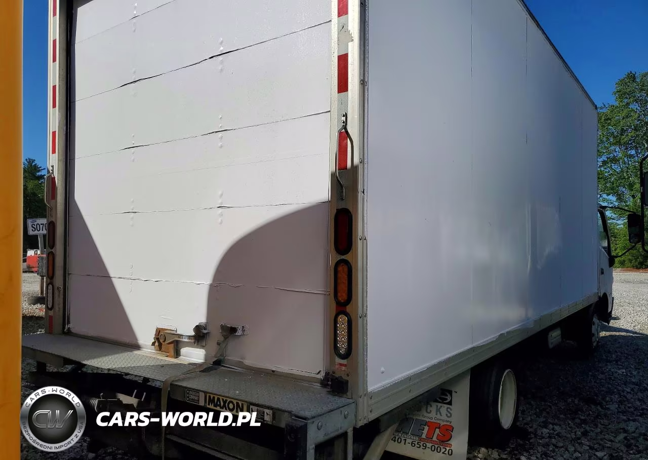 2019 Hino 155 Box Truck VIN:JHHXDM1HXKK010084 - 3
