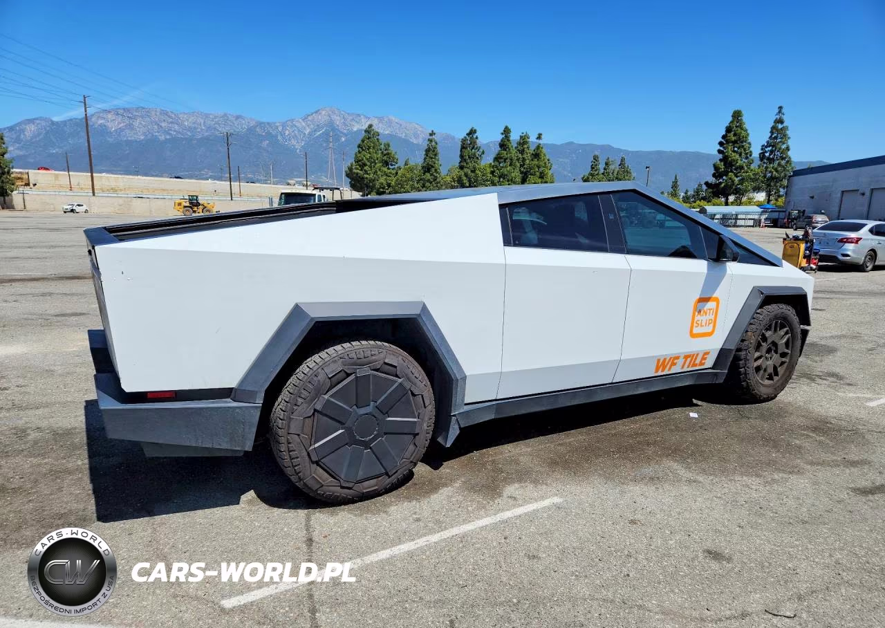 2024 Tesla Cybertruck VIN:7G2CEHED8RA012737 - 3