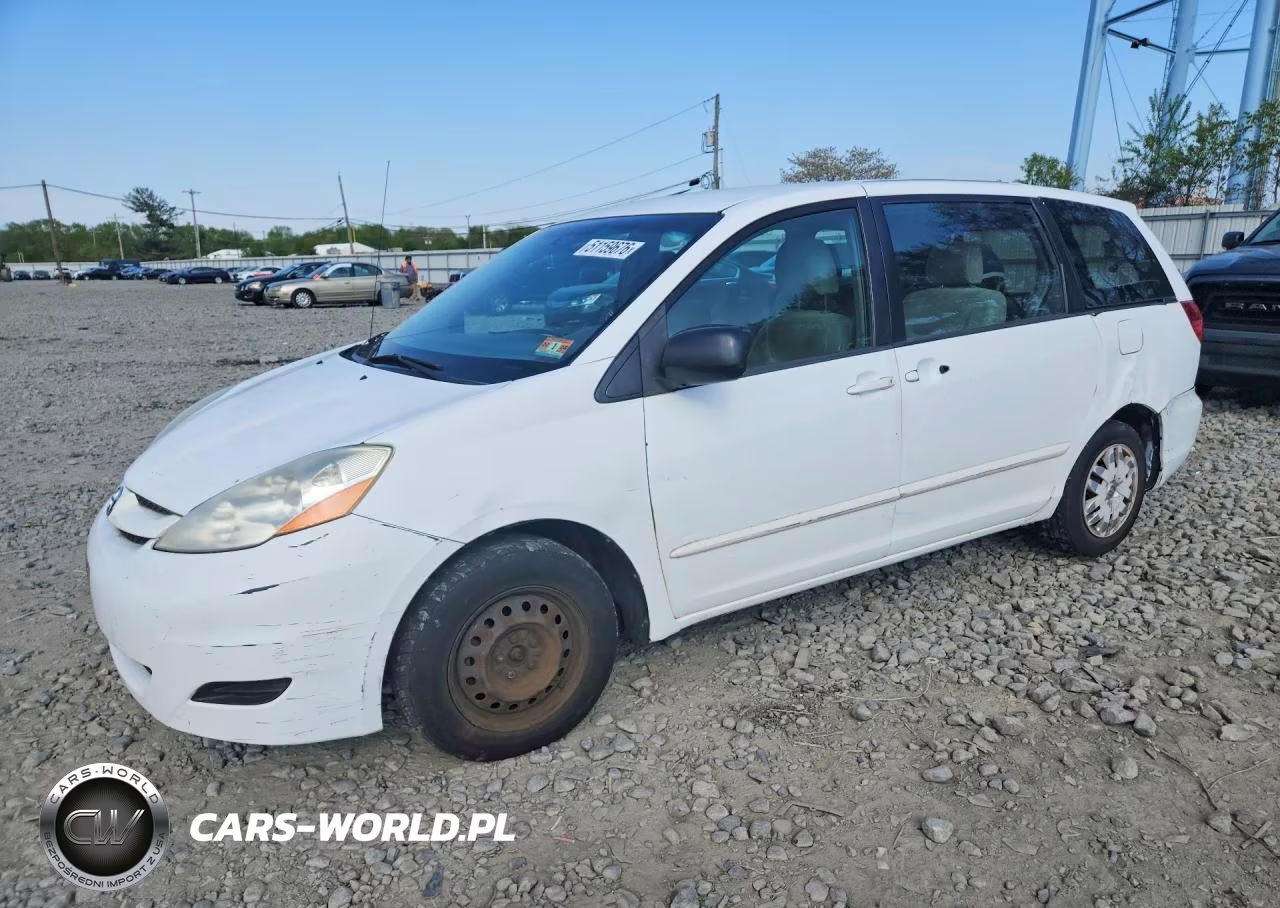 2009 Toyota Sienna Ce 7-Passenger