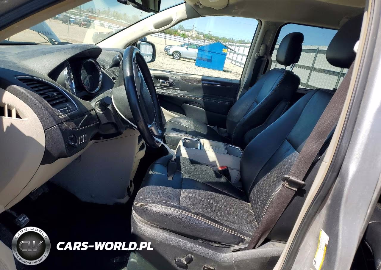 2016 Chrysler Town & Country Touring L VIN:2C4RC1CG9GR306403 - 7