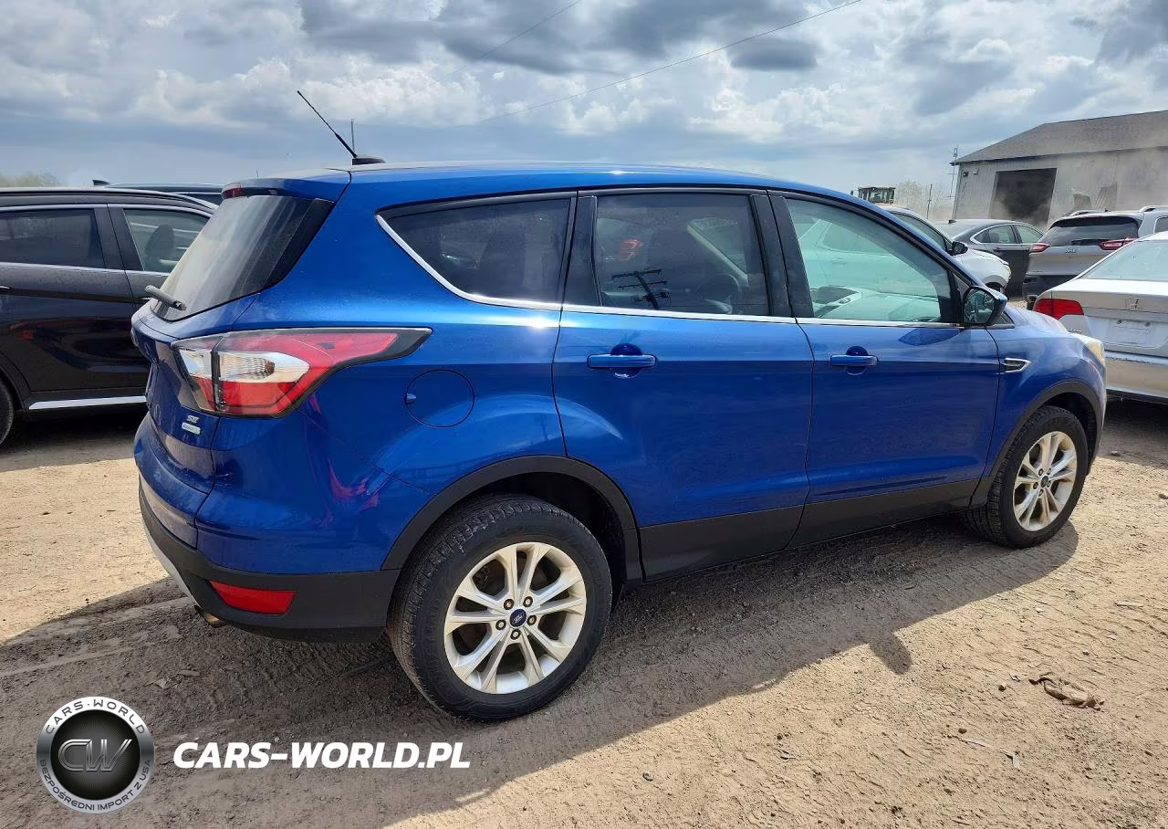 2017 Ford Escape Se VIN:1FMCU0GD9HUB42096 - 3