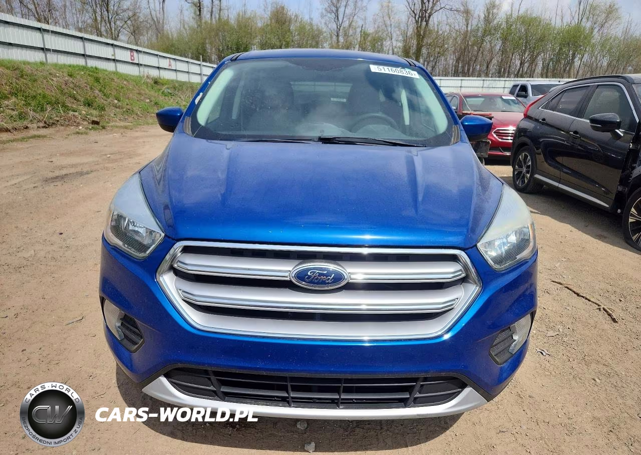 2017 Ford Escape Se VIN:1FMCU0GD9HUB42096 - 5