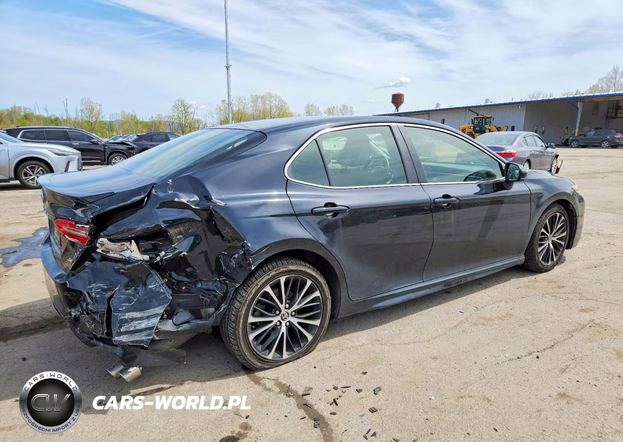 2018 Toyota Camry Se VIN:JTNB11HK9J3005033 - 3