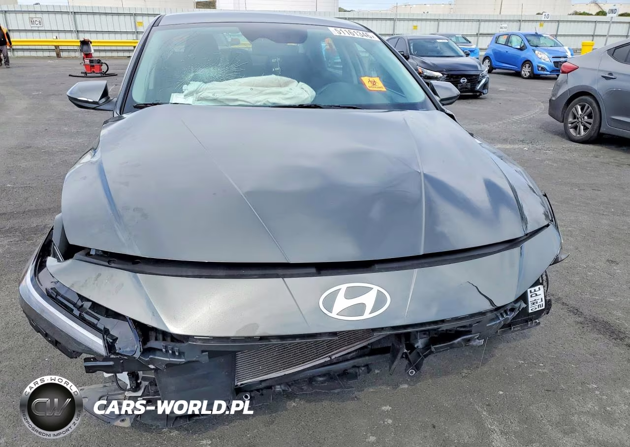 2025 Hyundai Elantra Se VIN:KMHLL4DG1SU086042 - 5