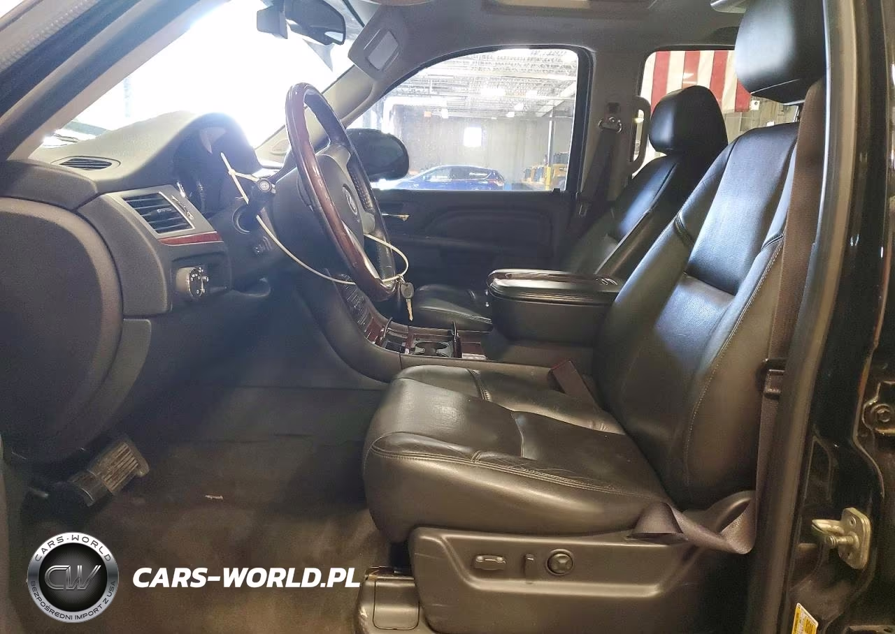 2013 Cadillac Escalade Luxury VIN:1GYS4BEF9DR270863 - 7