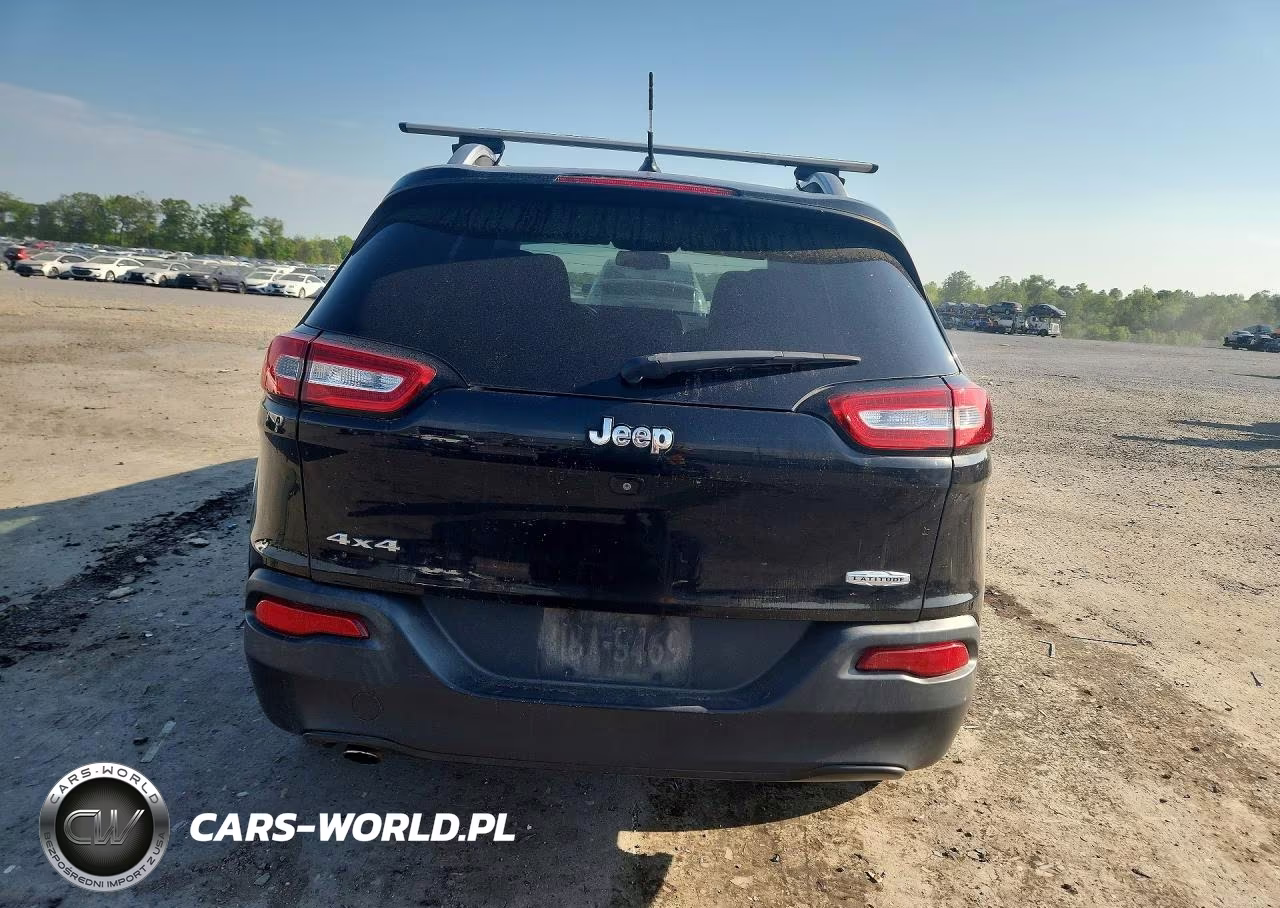 2015 Jeep Cherokee Latitude VIN:1C4PJMCB0FW604962 - 6