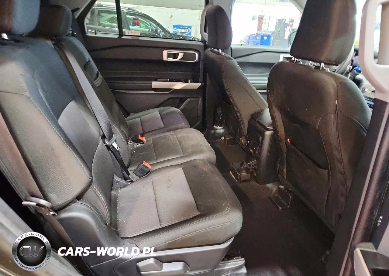 2024 Ford Explorer Xlt VIN:1FMSK8DHXRGA38692 - 10