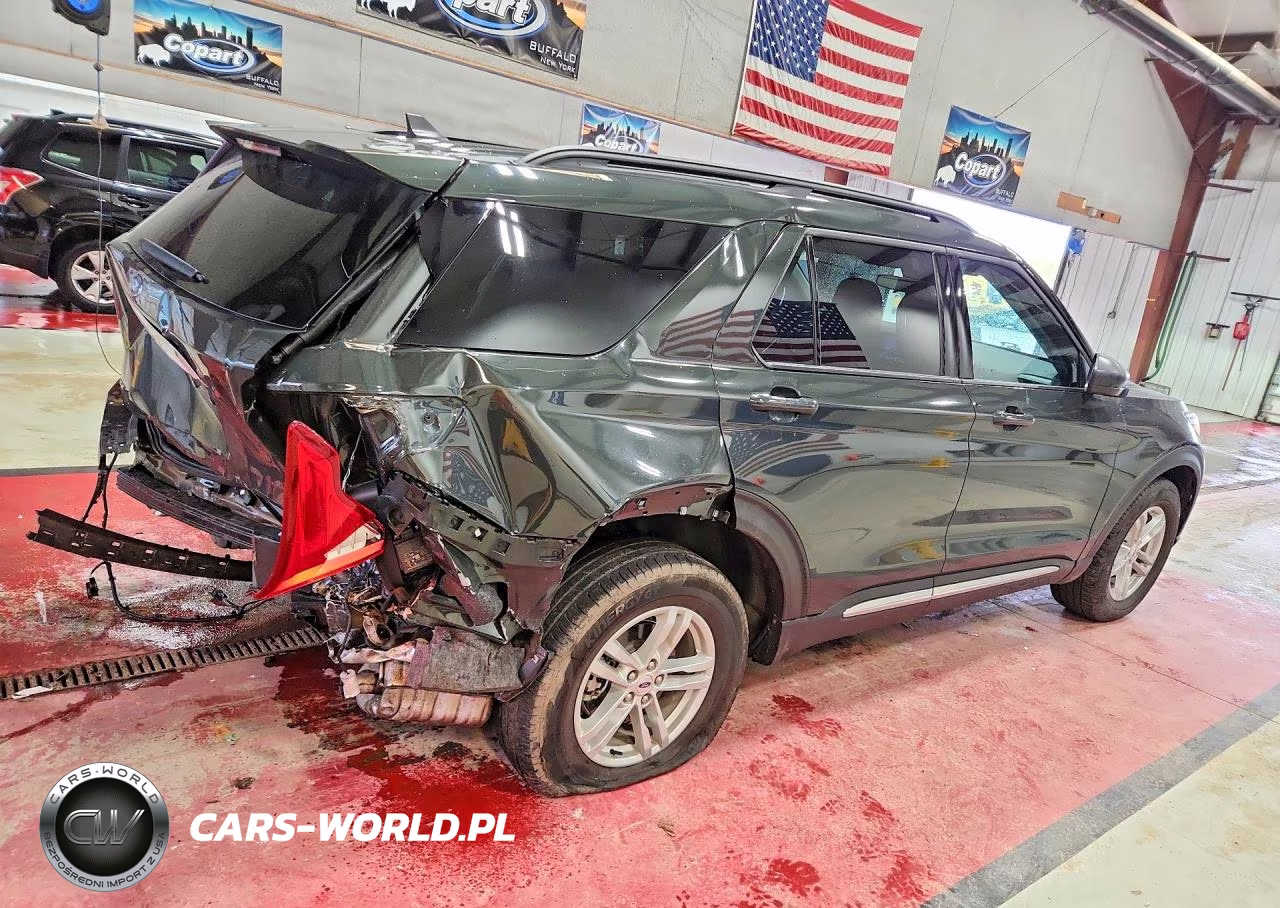 2024 Ford Explorer Xlt VIN:1FMSK8DHXRGA38692 - 3