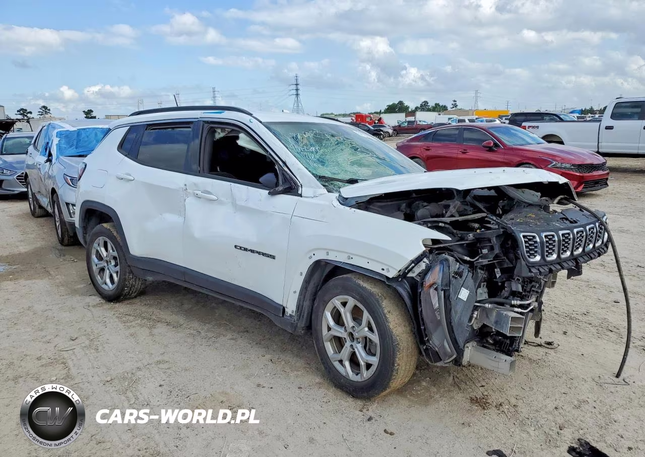 2024 Jeep Compass Latitude VIN:3C4NJDBN5RT119438 - 4