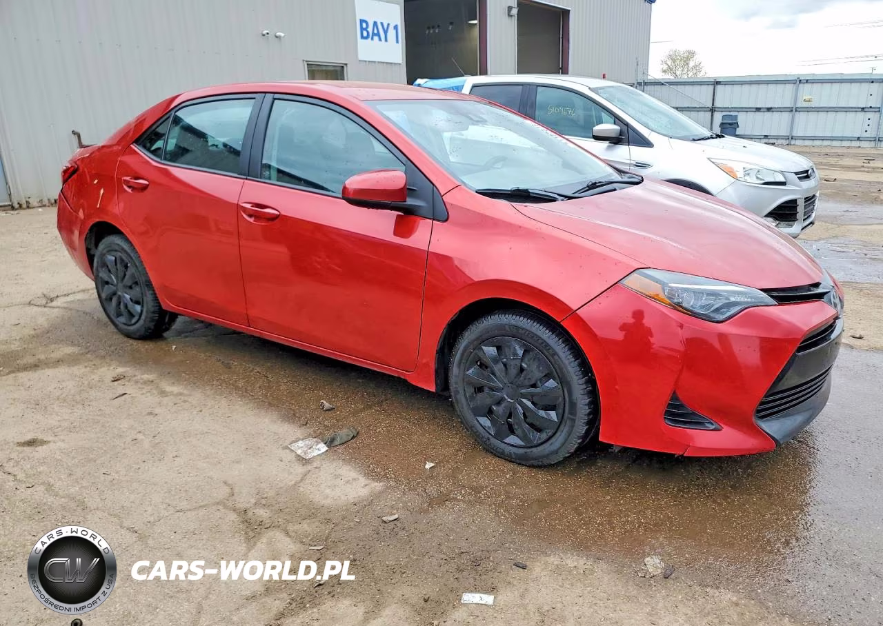 2017 Toyota Corolla Le VIN:5YFBURHE6HP656576 - 4