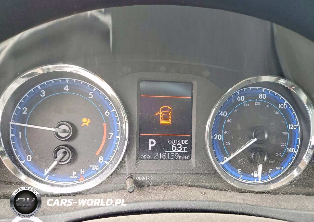 2017 Toyota Corolla Le VIN:5YFBURHE6HP656576 - 9