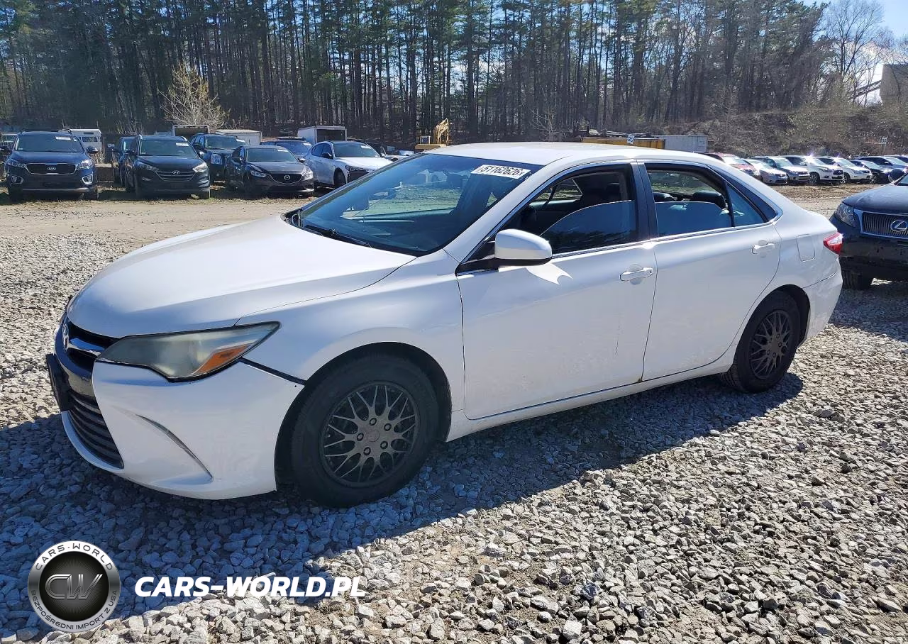 2015 Toyota Camry Hybrid Le